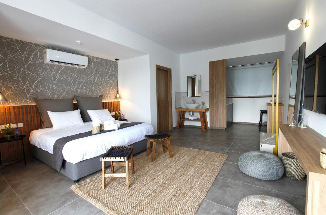 Cosmopolis Multi-Venue Aparthotel Larnaca Exterior photo